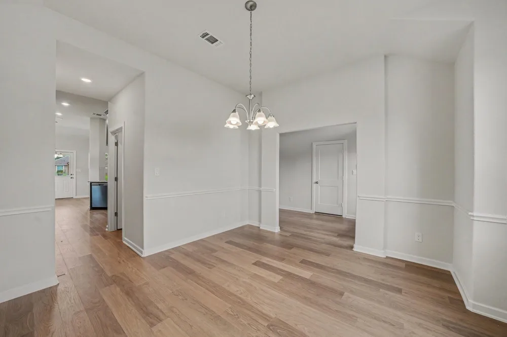 229 Crestview Drive West Columbia, TX 77486