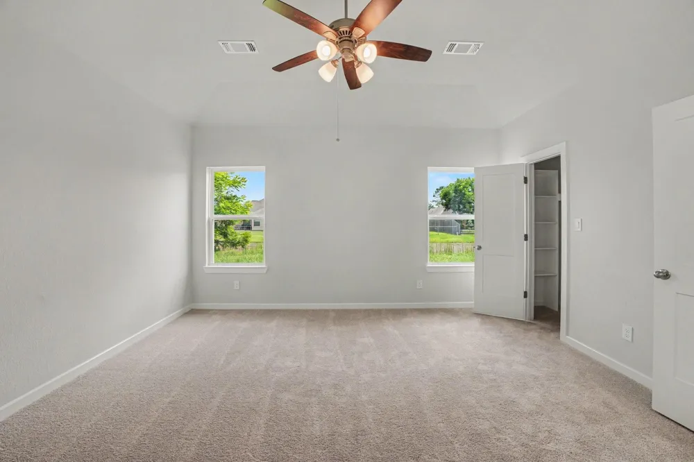229 Crestview Drive West Columbia, TX 77486