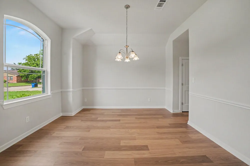 229 Crestview Drive West Columbia, TX 77486