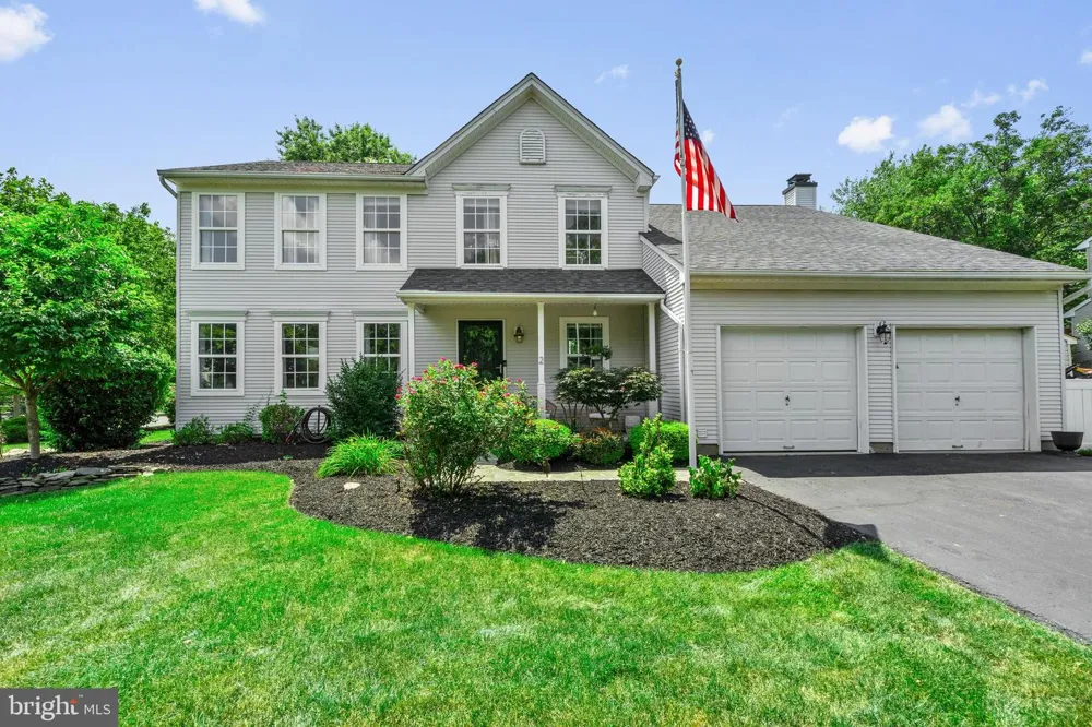 2 SUTTON COURT Newtown, PA 18940