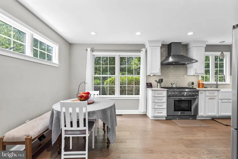 2 SUTTON COURT Newtown, PA 18940