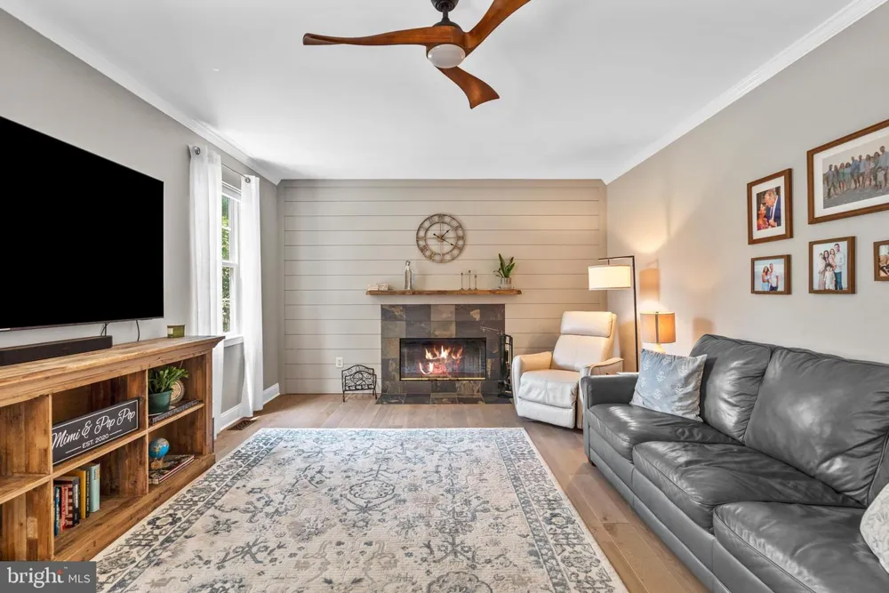 2 SUTTON COURT Newtown, PA 18940