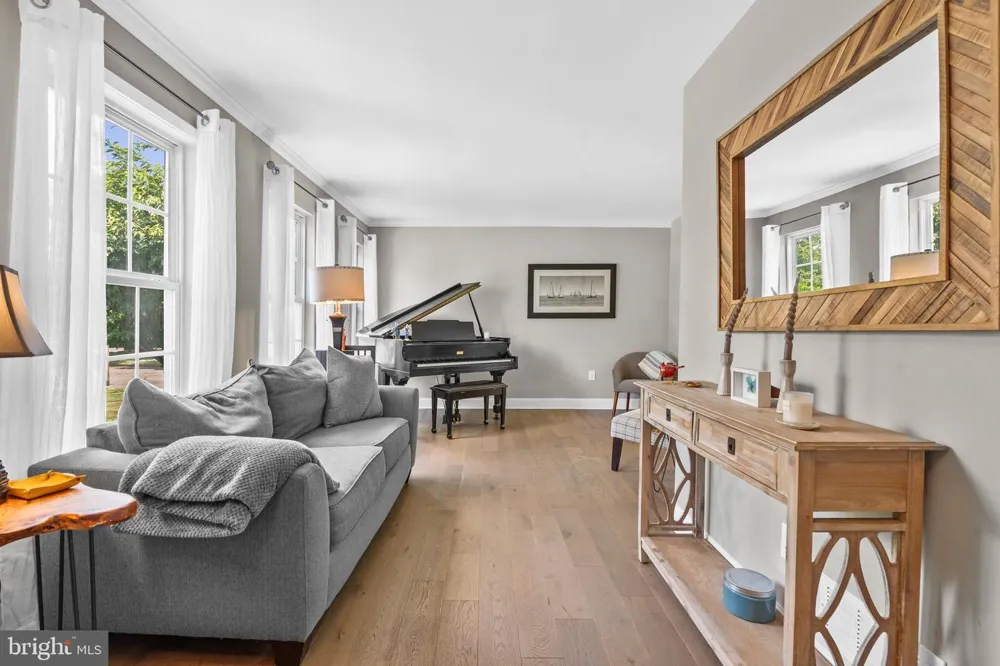2 SUTTON COURT Newtown, PA 18940