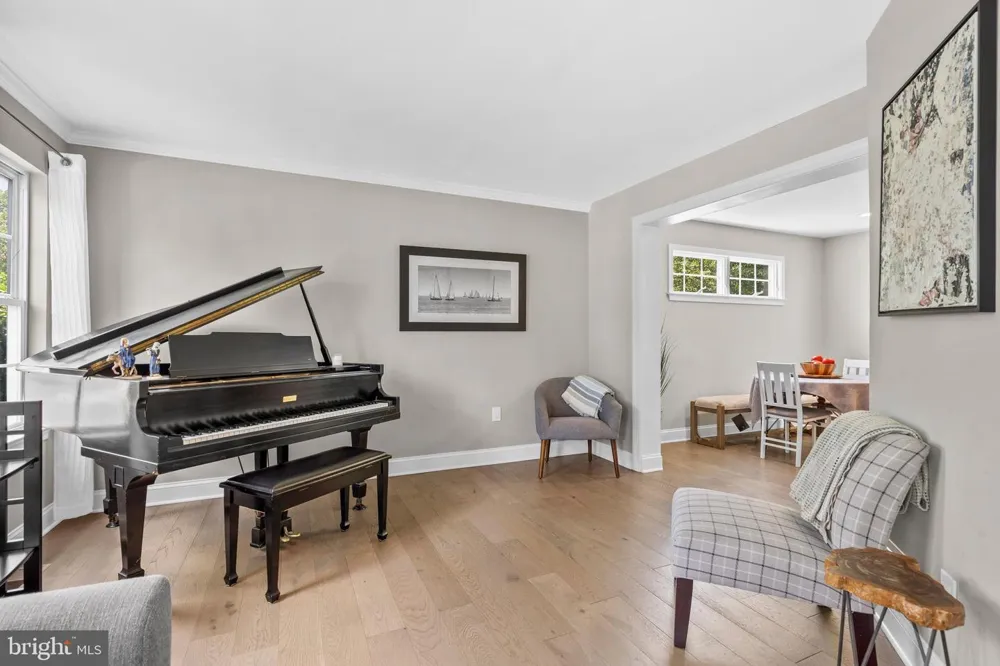 2 SUTTON COURT Newtown, PA 18940