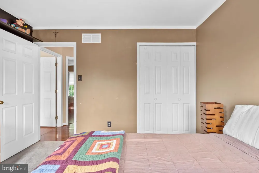 2 SUTTON COURT Newtown, PA 18940