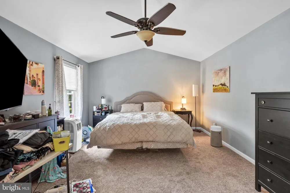 2 SUTTON COURT Newtown, PA 18940