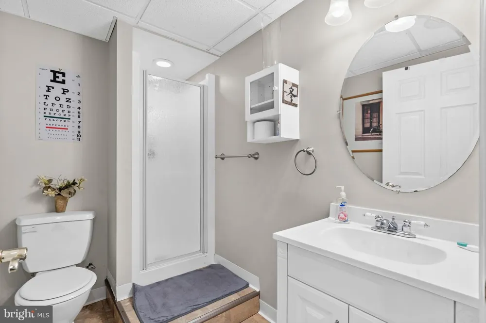 2 SUTTON COURT Newtown, PA 18940