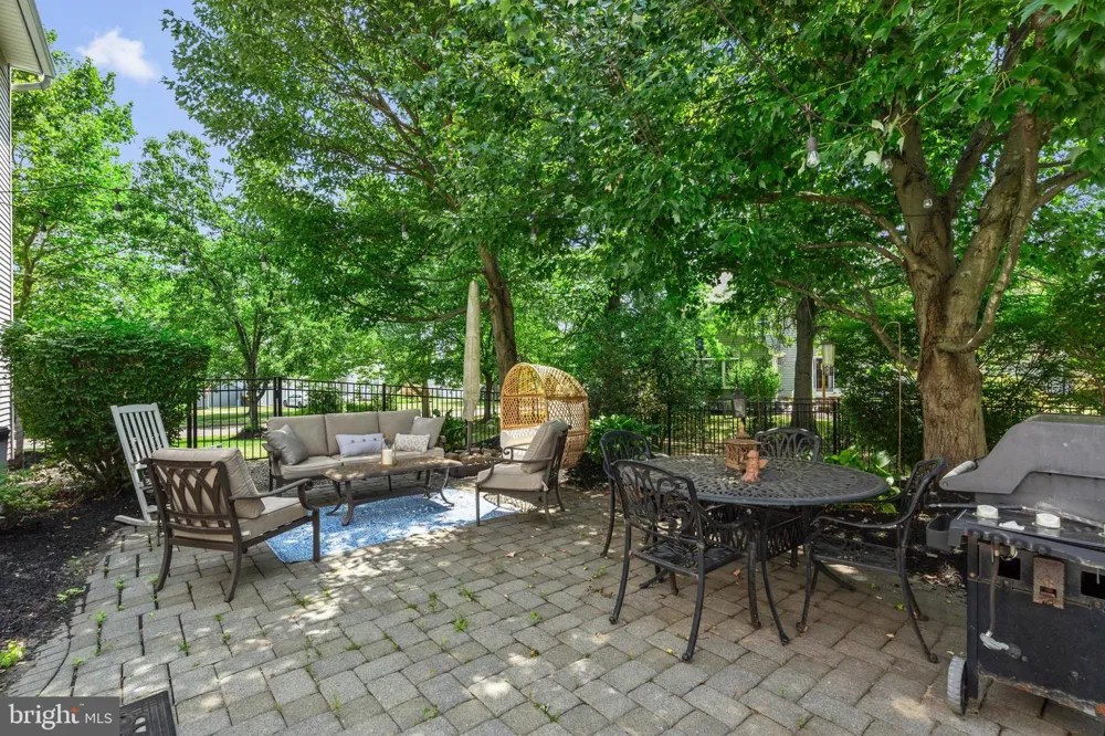 2 SUTTON COURT Newtown, PA 18940