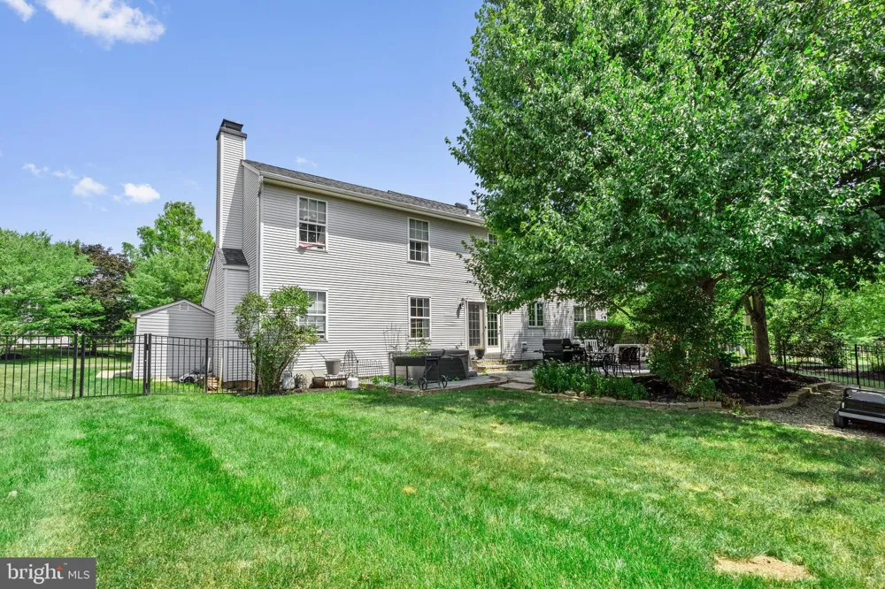 2 SUTTON COURT Newtown, PA 18940