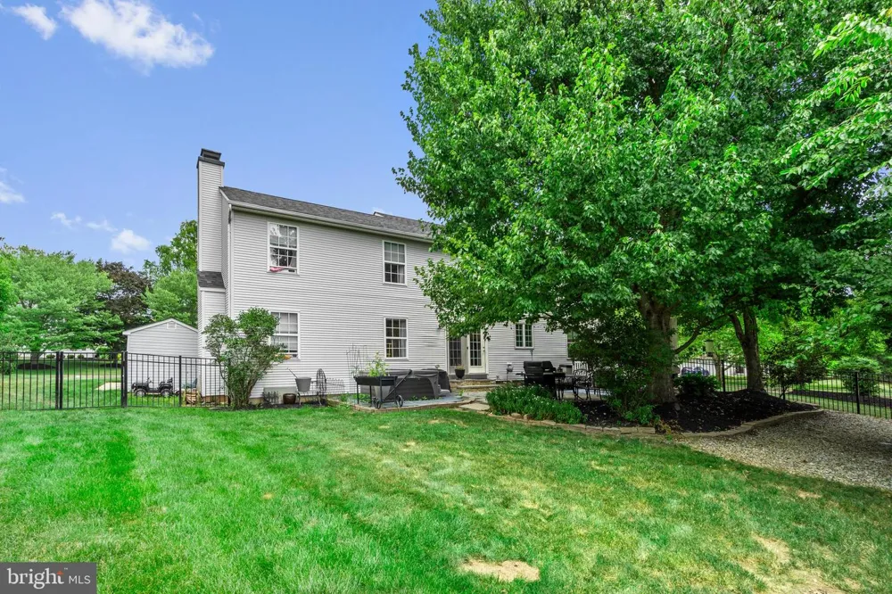 2 SUTTON COURT Newtown, PA 18940
