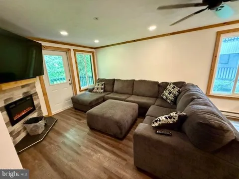 143 VALLEY POINT DEER RUN LANE E #1128