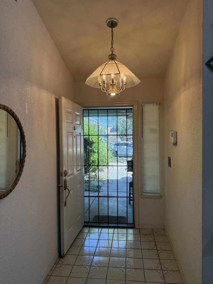 1636 Cavern Way Modesto, CA 95358