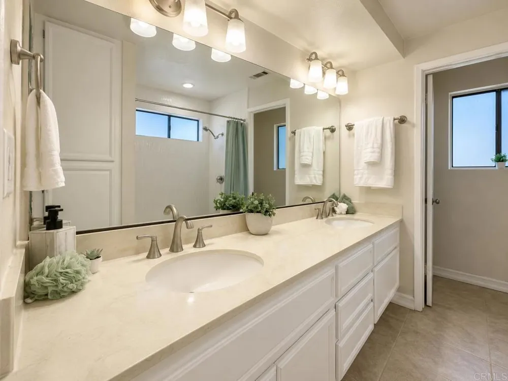 1851 Normandy Glen Escondido, CA 92027