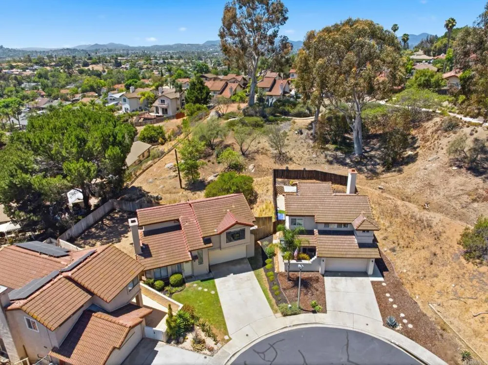 1851 Normandy Glen Escondido, CA 92027