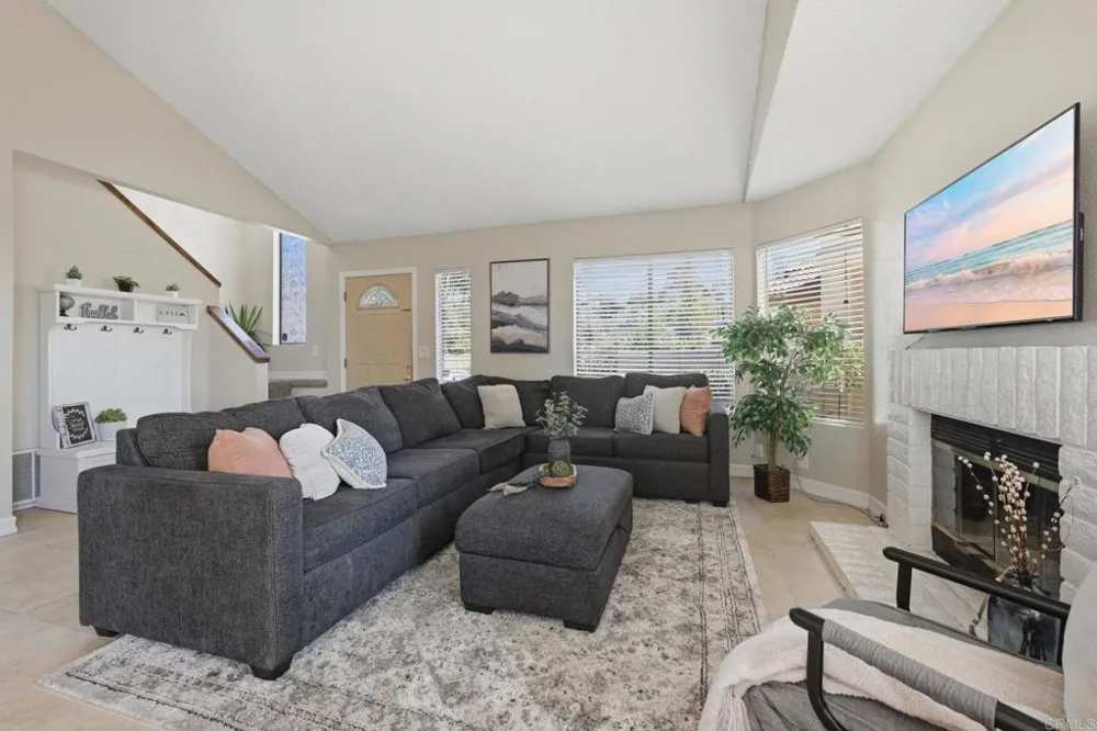 1851 Normandy Glen Escondido, CA 92027