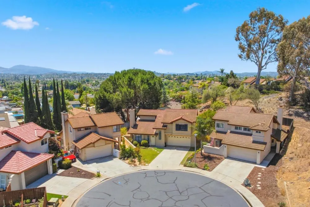 1851 Normandy Glen Escondido, CA 92027