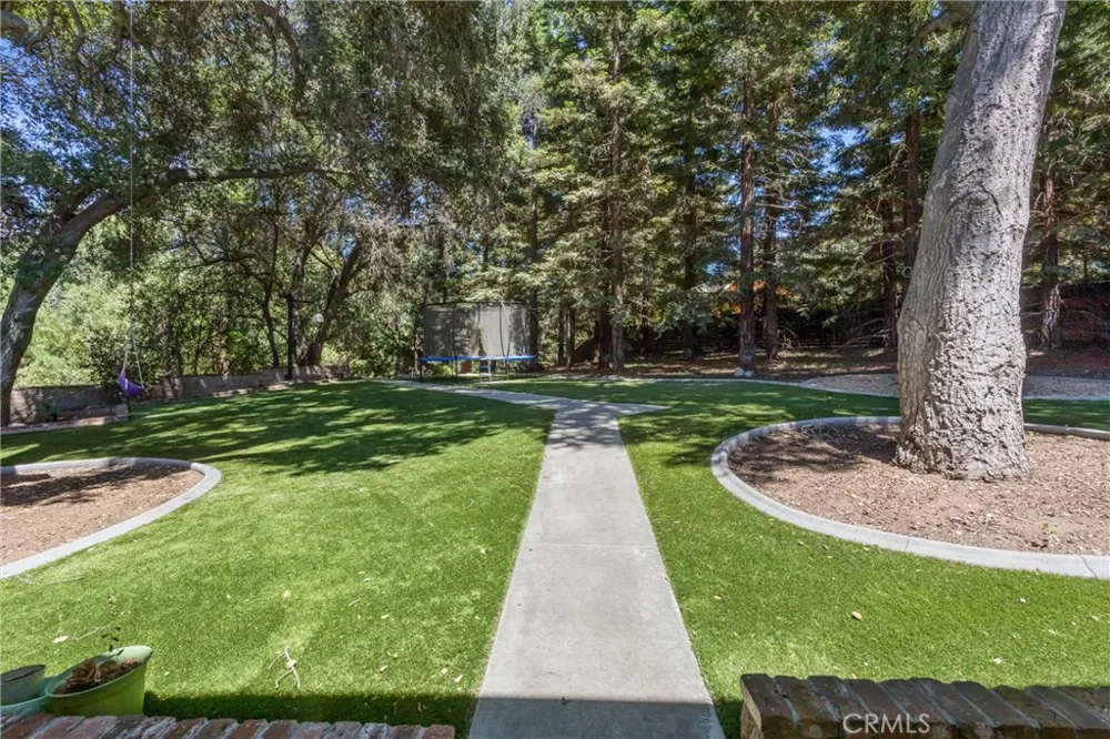 13515 Oak Mountain Yucaipa, CA 92399