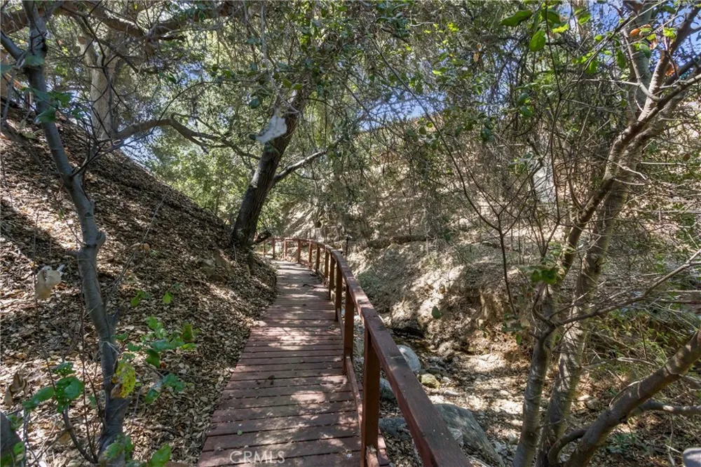 13515 Oak Mountain Yucaipa, CA 92399