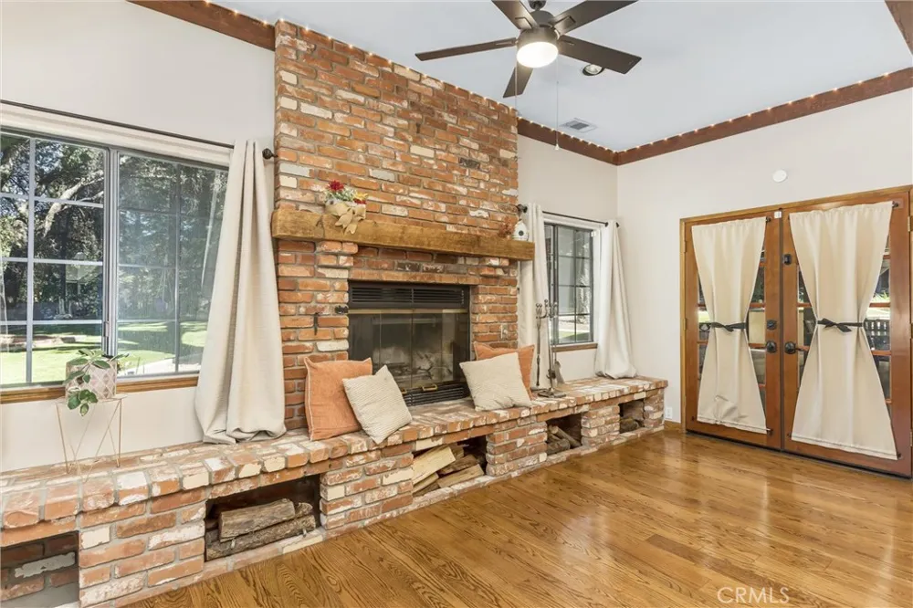 13515 Oak Mountain Yucaipa, CA 92399