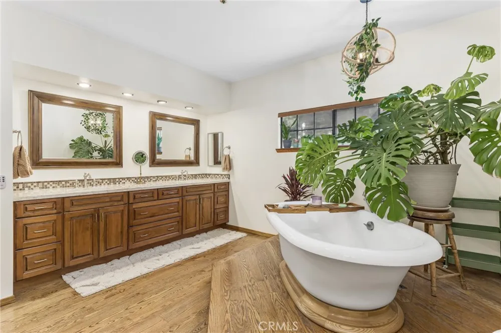 13515 Oak Mountain Yucaipa, CA 92399