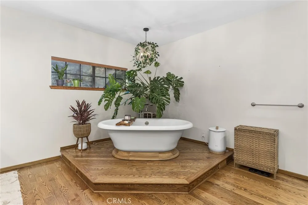 13515 Oak Mountain Yucaipa, CA 92399
