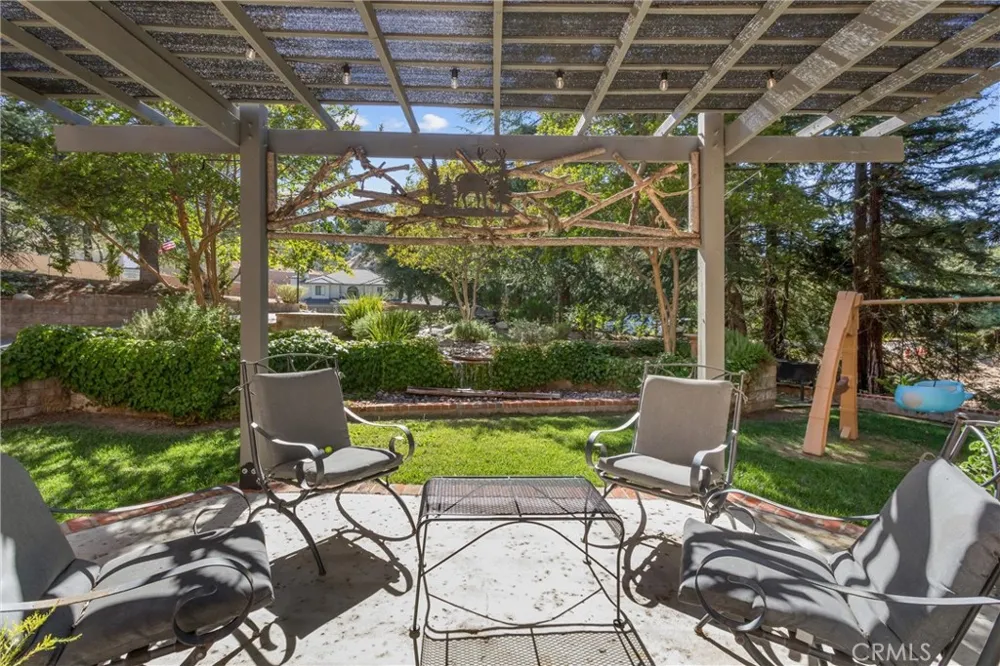 13515 Oak Mountain Yucaipa, CA 92399