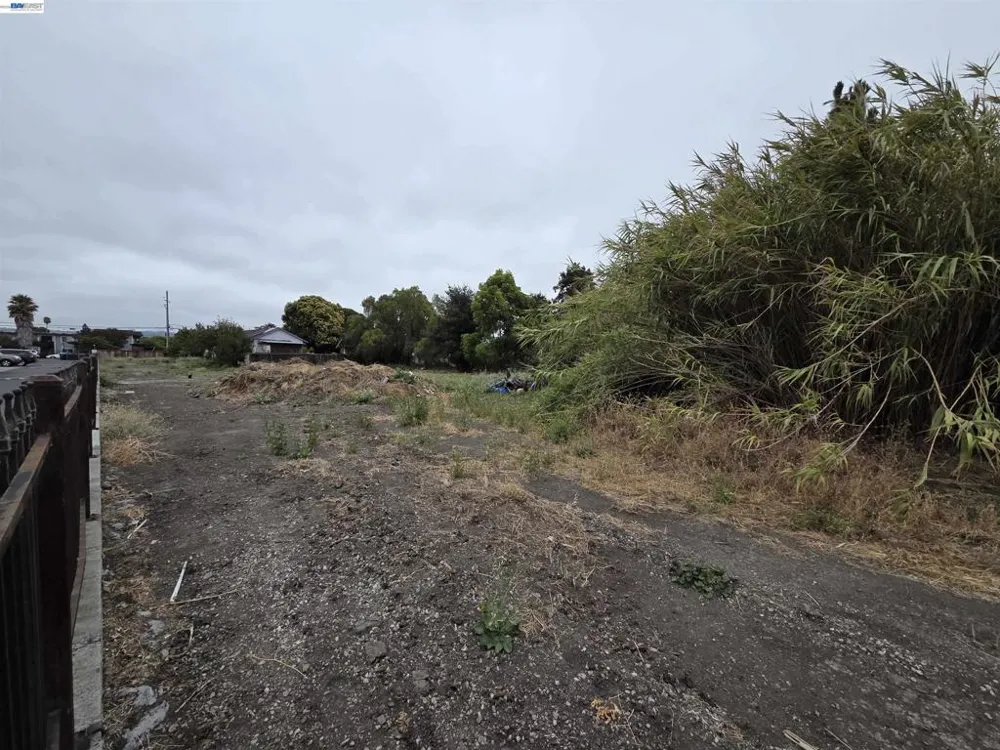 22329 S Garden Ave Hayward, CA 94541