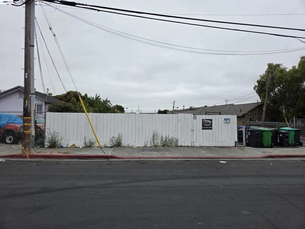 22329 S Garden Ave Hayward, CA 94541