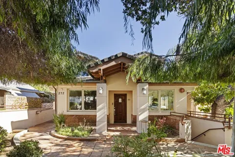 272 Chester Avenue #101