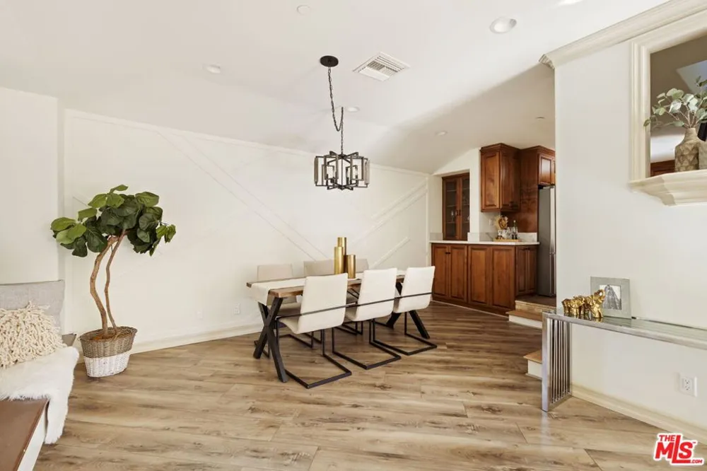 272 Chester Avenue #101 Pasadena, CA 91106