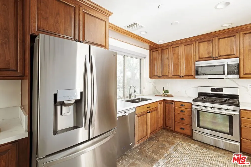 272 Chester Avenue #101 Pasadena, CA 91106