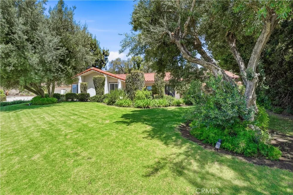 2101 Pioneer Avenue Fullerton, CA 92831