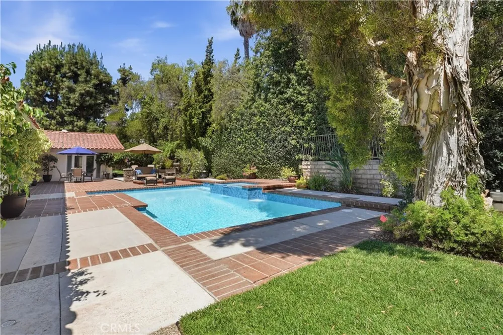 2101 Pioneer Avenue Fullerton, CA 92831
