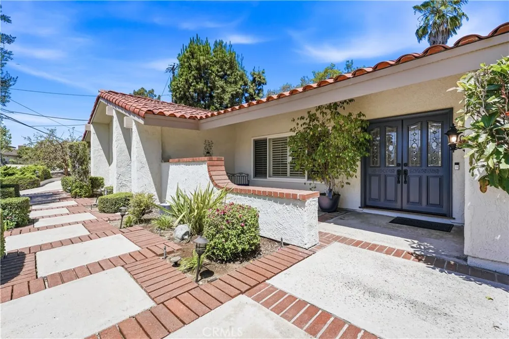 2101 Pioneer Avenue Fullerton, CA 92831