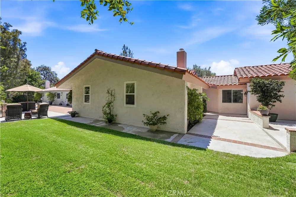 2101 Pioneer Avenue Fullerton, CA 92831