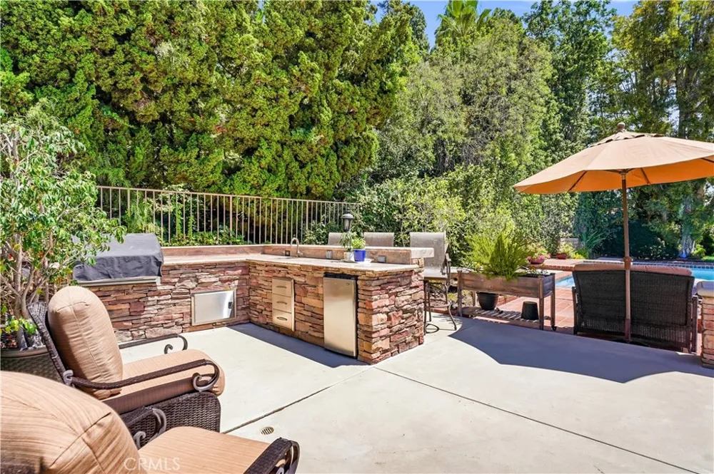 2101 Pioneer Avenue Fullerton, CA 92831