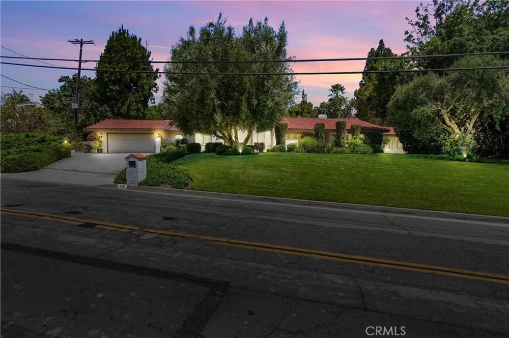 2101 Pioneer Avenue Fullerton, CA 92831