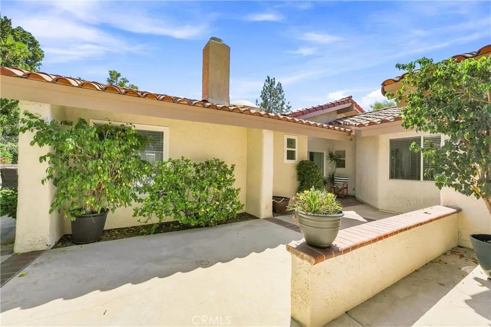 2101 Pioneer Avenue Fullerton, CA 92831
