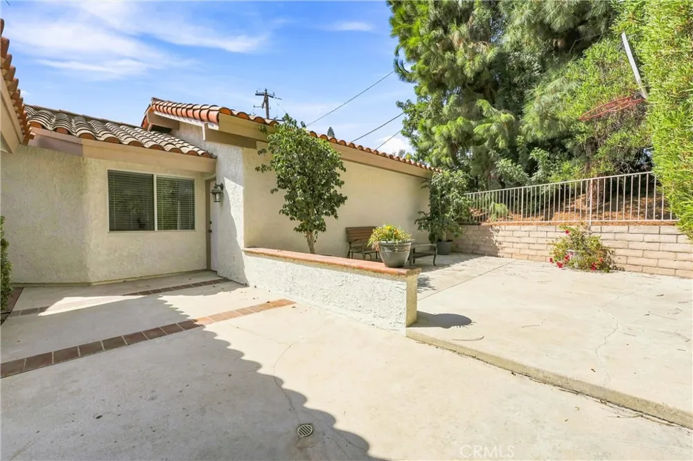 2101 Pioneer Avenue Fullerton, CA 92831