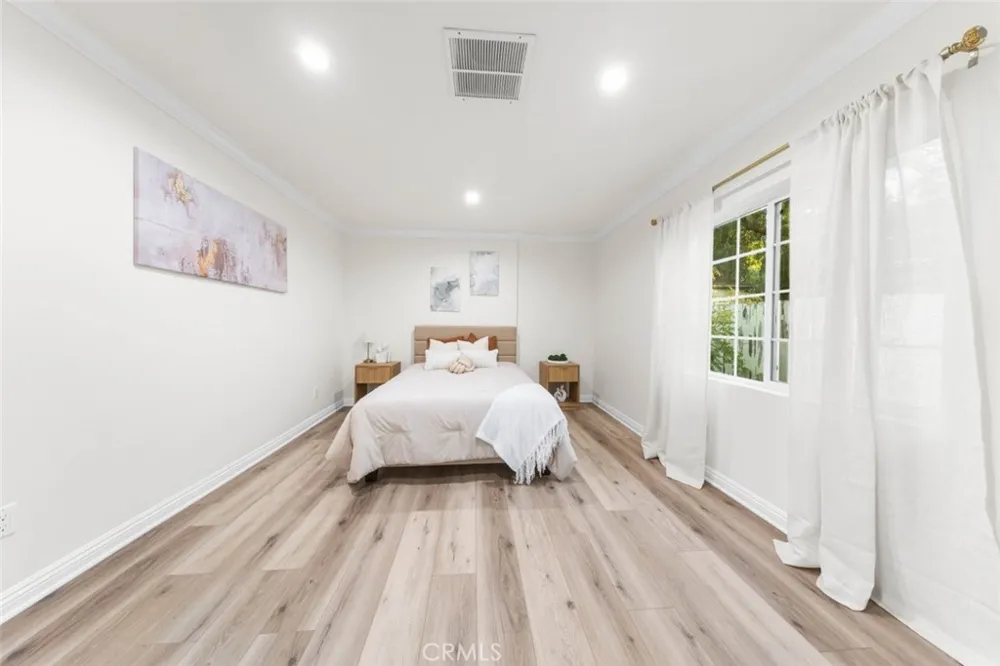 10554 Plainview Tujunga, CA 91042