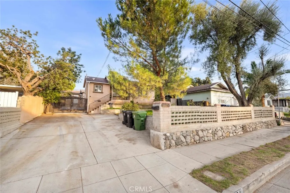 10554 Plainview Tujunga, CA 91042