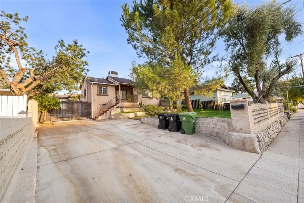 10554 Plainview Tujunga, CA 91042