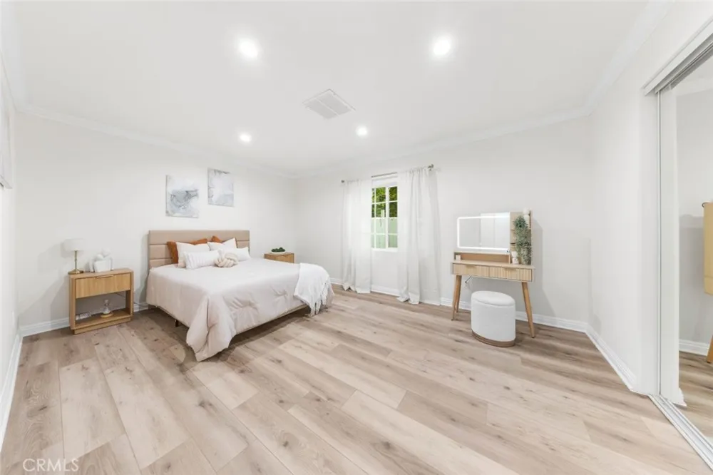 10554 Plainview Tujunga, CA 91042