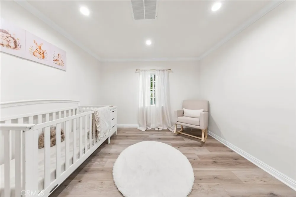 10554 Plainview Tujunga, CA 91042