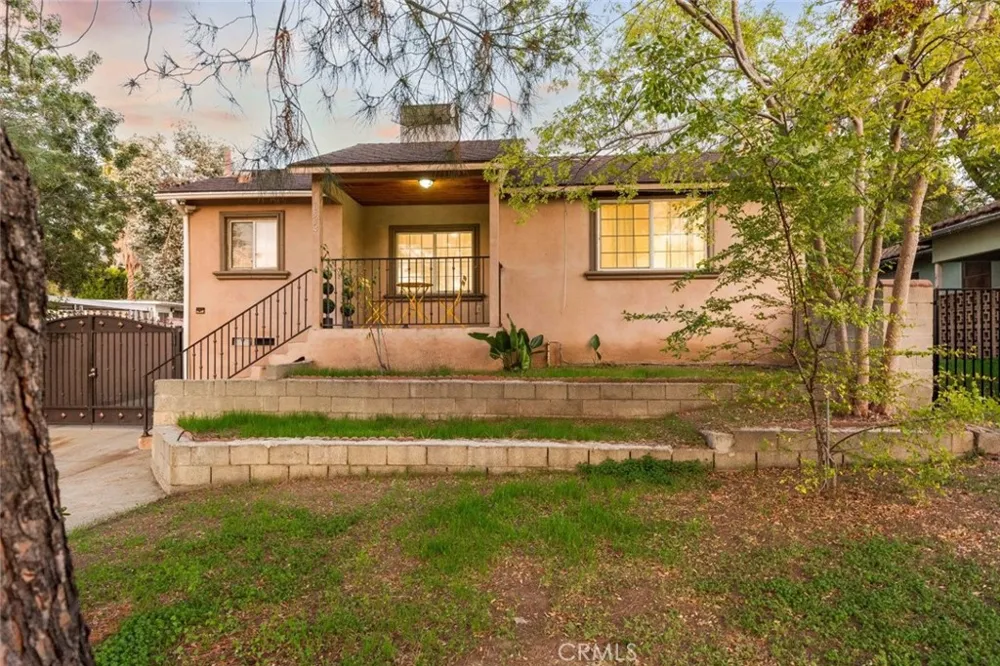 10554 Plainview Tujunga, CA 91042