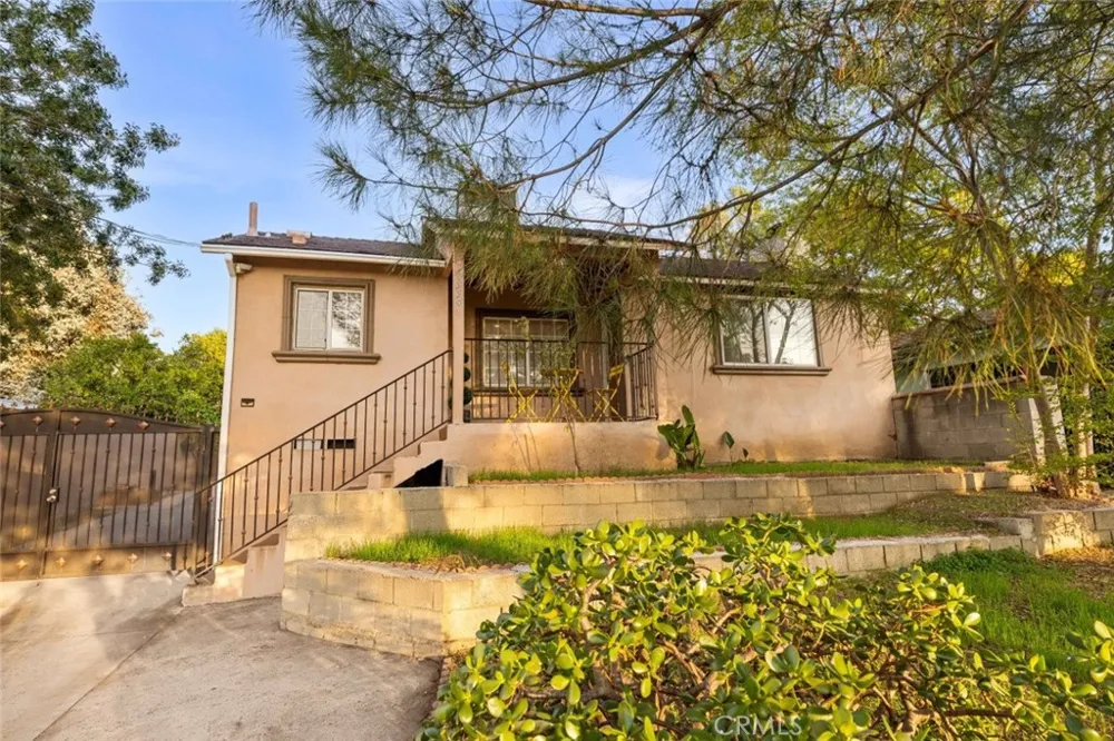 10554 Plainview Tujunga, CA 91042