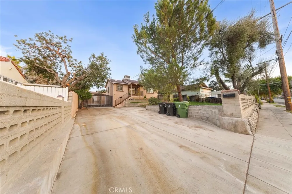 10554 Plainview Tujunga, CA 91042