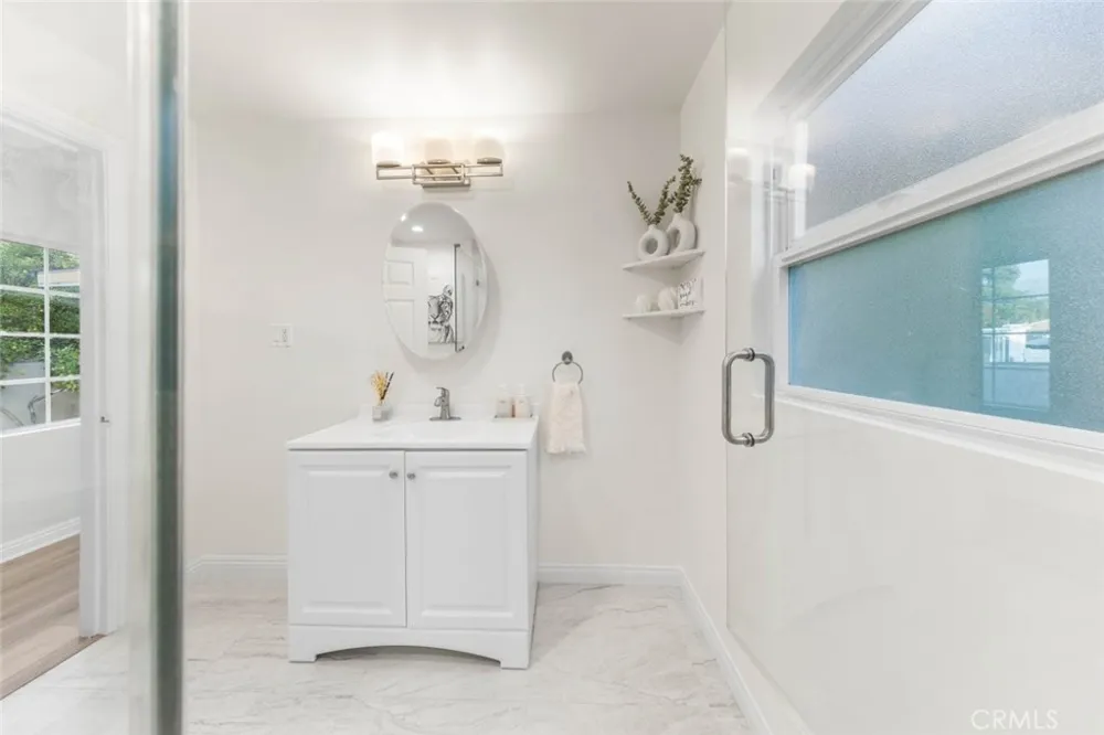 10554 Plainview Tujunga, CA 91042