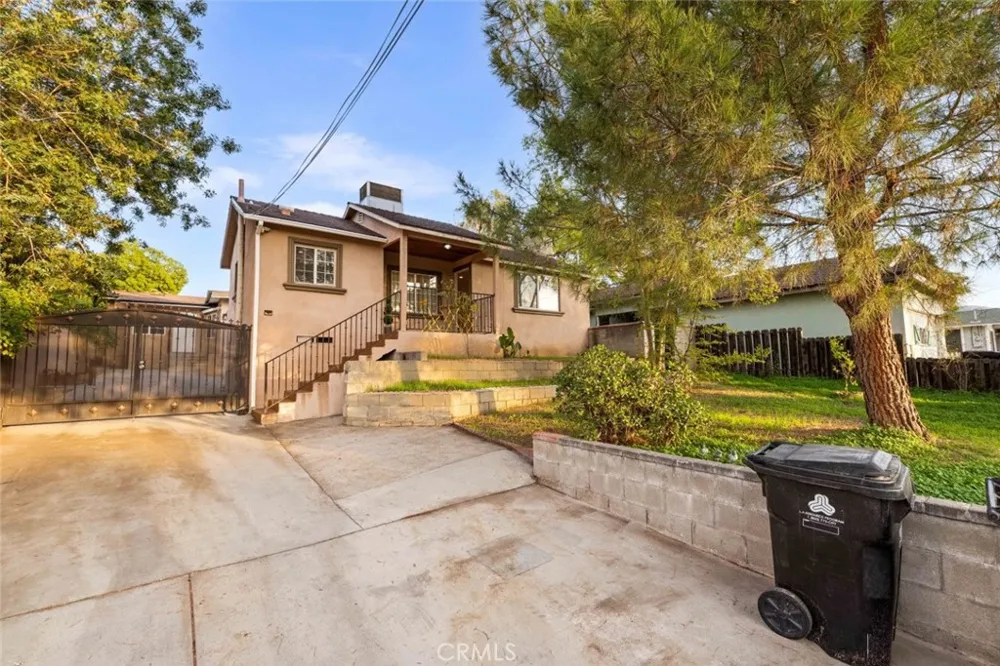 10554 Plainview Tujunga, CA 91042
