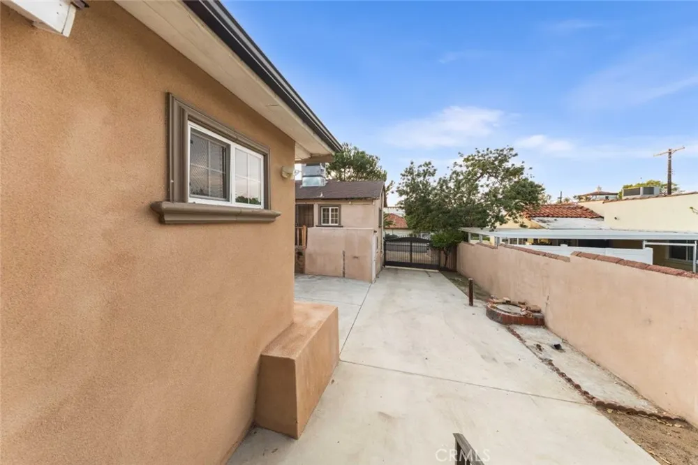 10554 Plainview Tujunga, CA 91042